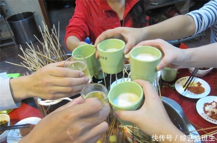 饭局潜规则:向领导敬酒有3大忌讳,别傻乎乎的不当回事