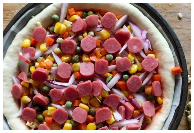 在家做披萨原来这么简单，学会再也不用叫外卖，底部酥脆咸香软糯