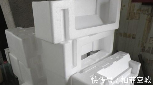 盆栽土不够透气,是因为植物上盆前少做了这一步:填充它们