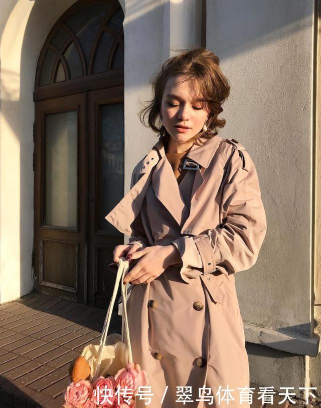 小个子别乱穿大衣,这位身高155博主就很厉害,照穿显高还时髦