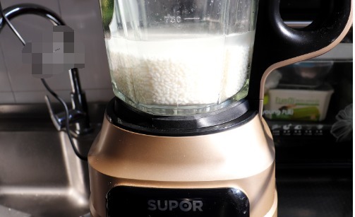 米浆|大米别蒸米饭了,教你一个好吃做法,比凉皮简单,孩子老人都喜欢