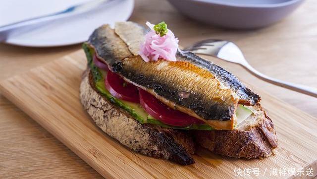 肌肤|女人最好的“胶原蛋白”,每天吃点,紧致肌肤,做“冻龄女神”