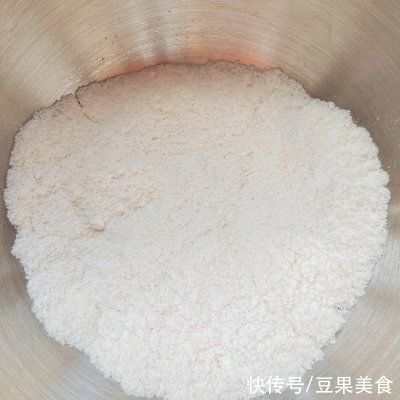 黑芝麻奇亚籽双拼香椰磅蛋糕～生酮无糖减脂