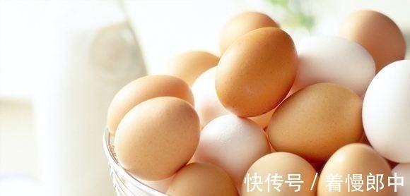 研究人员|鸡蛋是个好东西,吃几个才正好?专家说女性吃鸡蛋要悠着点