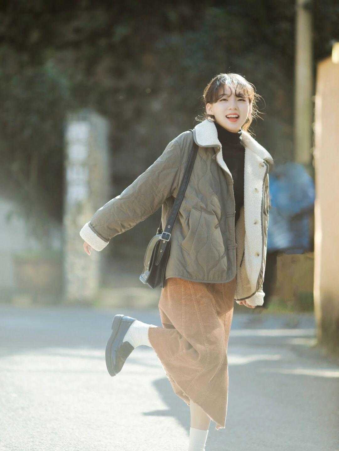 毛衣 冬天穿衣没头绪？看看这些乖巧又时髦的冬季穿搭，舒适洋气又日常