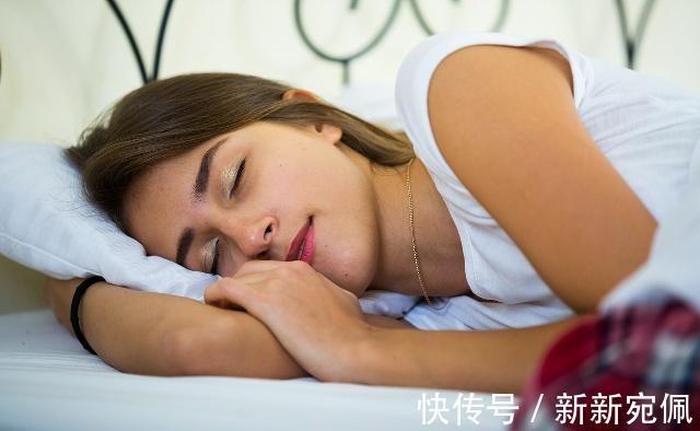 多喝水|想在一个月之内瘦10斤除了多喝水，还要做好这三点，减肥很简单