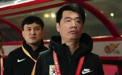 北京媒体|凌晨1点!北京媒体做出争议报道:中国足球遭质疑,球迷批评声一片
