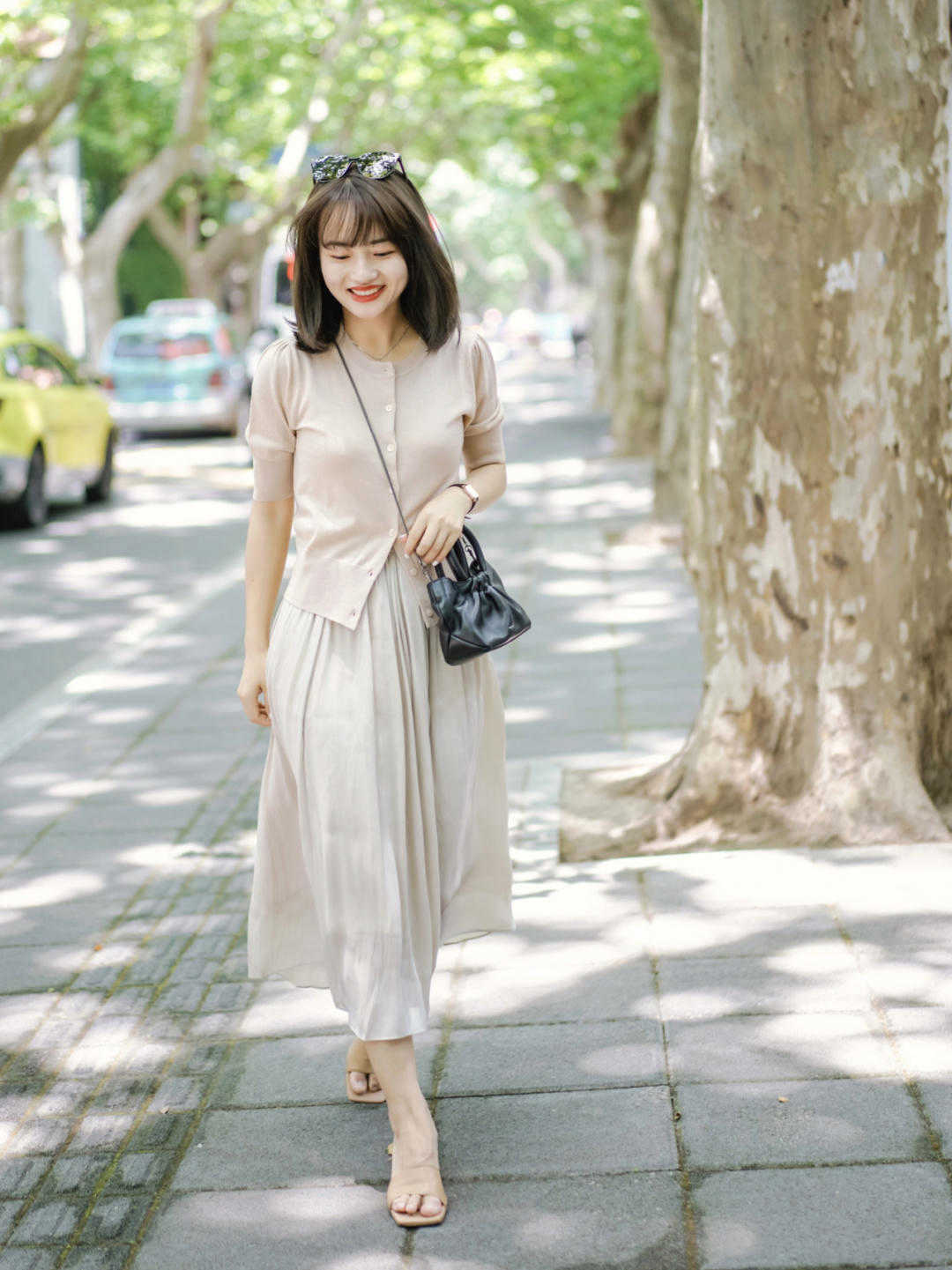 v领|被这些时尚惊艳了!最简单的针织衫,搭配出高级感,简约优雅