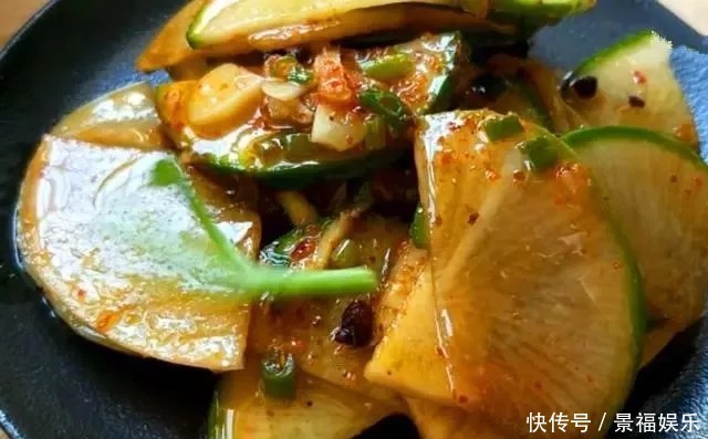 冬天腌萝卜，今天做明天就能吃，简单省事，上桌家人抢着吃