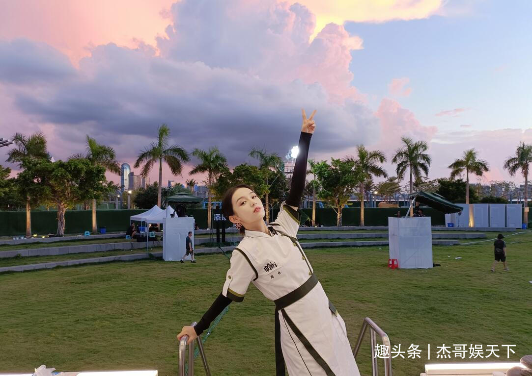 黄晓明耍心眼，丁真动机不纯，《中餐厅》收官只能靠周也勉强挽尊