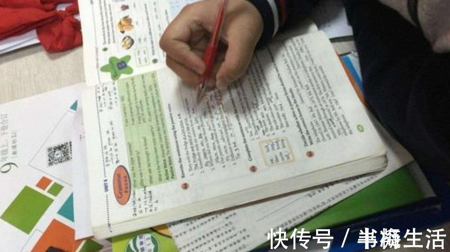 作业|为让孩子写作业,家长“怒砸玩具”,效果虽好,但不支持