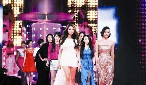 王小丫 “打工仔”参加非诚勿扰,惨遭24盏灯全灭,孟非知道他爸是谁吗