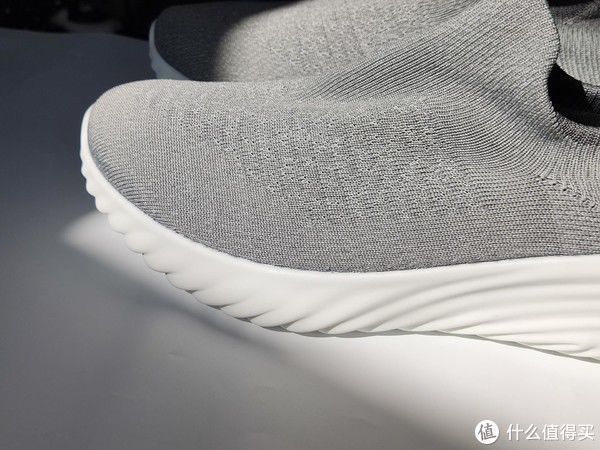 休闲鞋 耐穿好穿的基础款休闲鞋!freetie袜套健步鞋2开箱测评