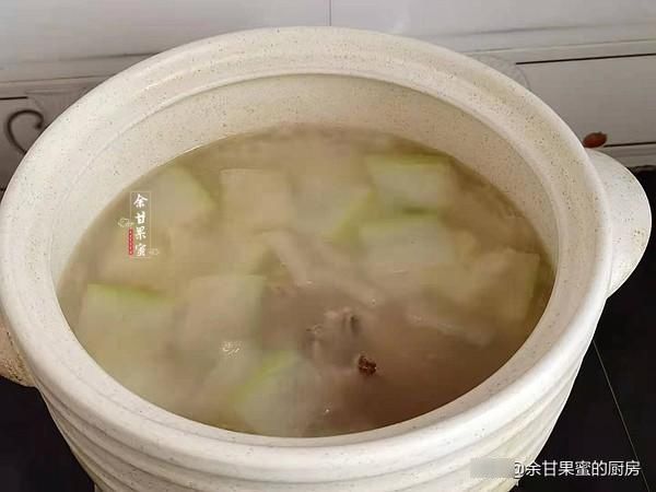冬瓜|排骨入汤没焯水，换个方法更香浓鲜美，连喝两碗不腻人