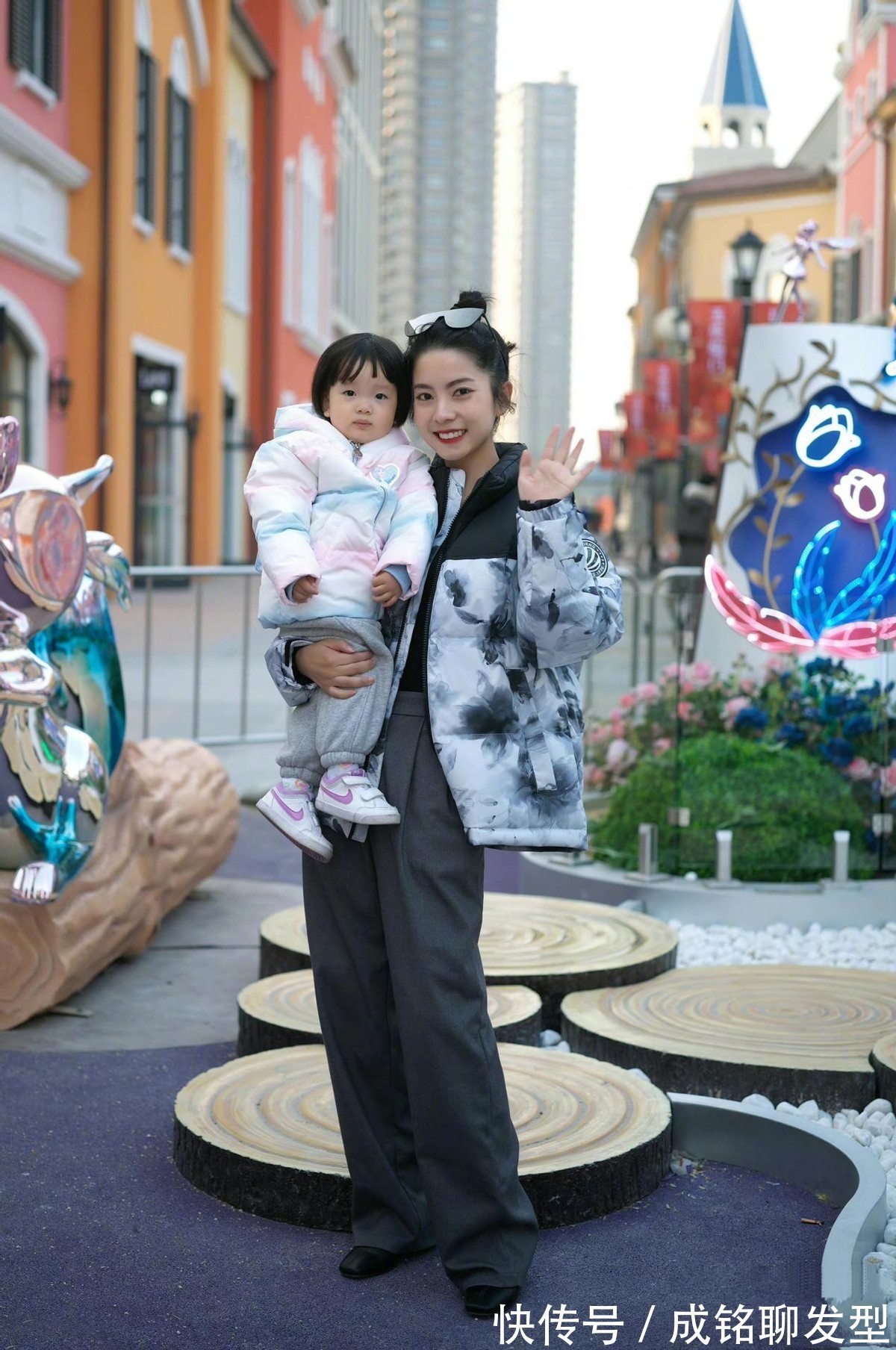 搭配|精致优雅风冬装搭配来袭,高级大气还减龄,大龄女性的必备穿搭