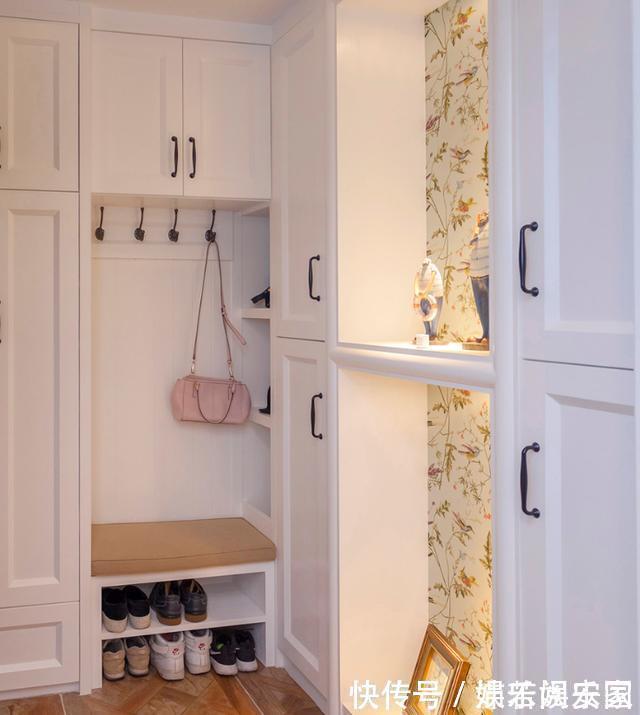 墙面|入户别装鞋柜了,这样设计实用上档次,推开门就是惊喜