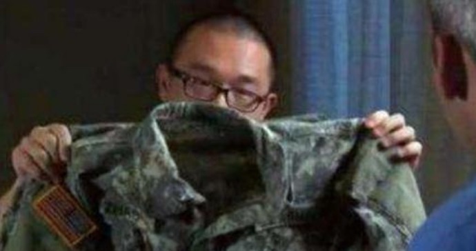 农夫与蛇&博士赵潘书,为入美籍在网络上诋毁中国,下场却很大快人心