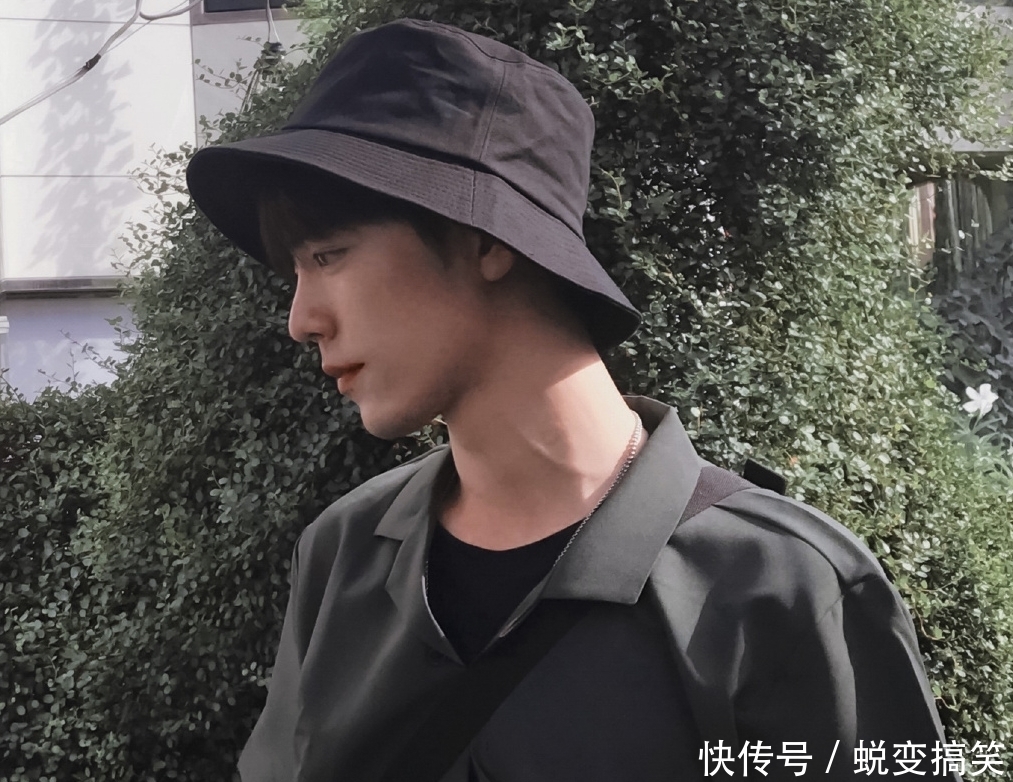 钓鱼|肖战双十一深夜上线，关注两人还下单，粉丝“钓鱼”等取关发动态