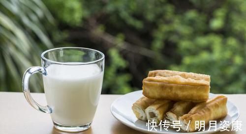 稀饭|中国式“糊弄”早餐悄然兴起,很多孩子天天吃,妈妈却丝毫没察觉