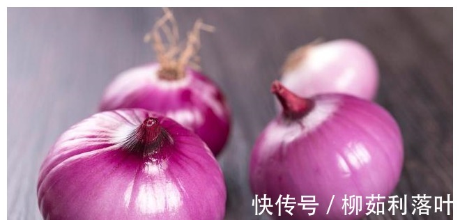 区别|一样是洋葱,白皮的和紫皮有什么区别老农民告诉你,别再买错了!