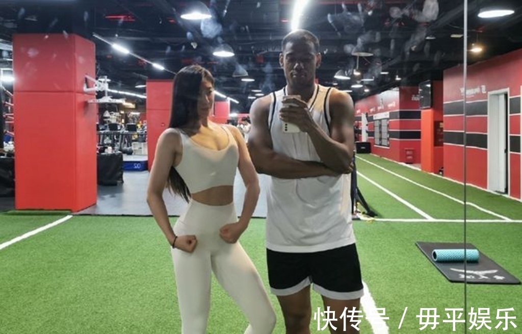 铭震|杜锋被天赋打动!24岁天才首次入选中国男篮,女友身高出众