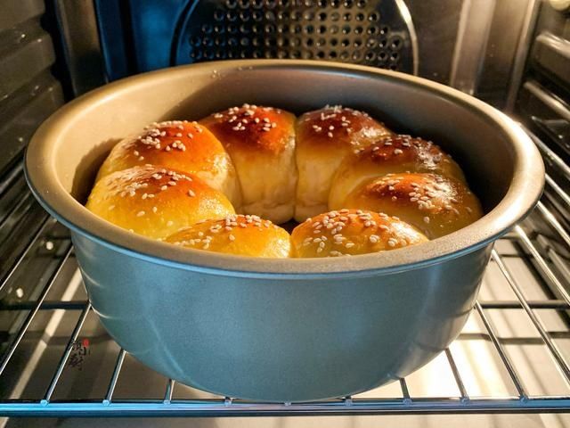 1碗面粉，一杯羊奶，教你做出松软香甜的面包，大人小孩都爱吃