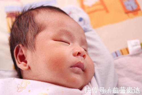 安全感|宝宝几个月能睡整夜觉?大脑发育越完善睡得越好,需做好睡眠引导