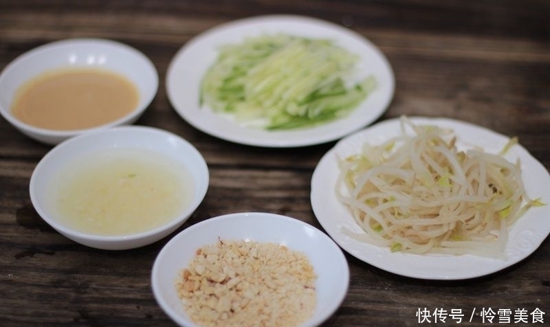  凉皮简单版，不揉面不洗面，又快又好吃，还劲道不易破！