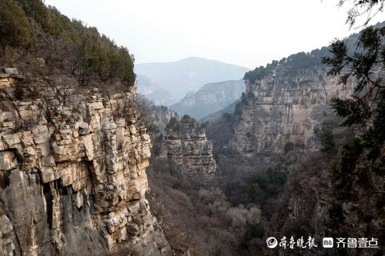 济南藏龙涧的一线天你去过吗？那里险峰林丽，风景绝佳！|情报站| 藏龙涧