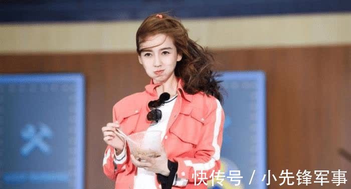 鄧超|《奔跑吧10》老MC回歸，傳Baby退出錄制，網(wǎng)友直呼無法接受！