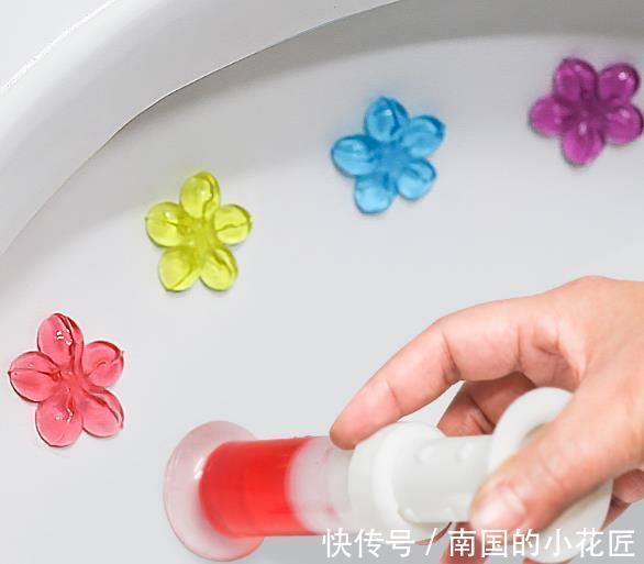 上海|上海发现一位50岁阿姨的家，卫生间布置的真高级，拍给大家学学！