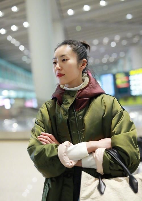 显气质|刘雯是要把“外套”穿火了,时髦保暖又减龄的穿搭,尽显高级感