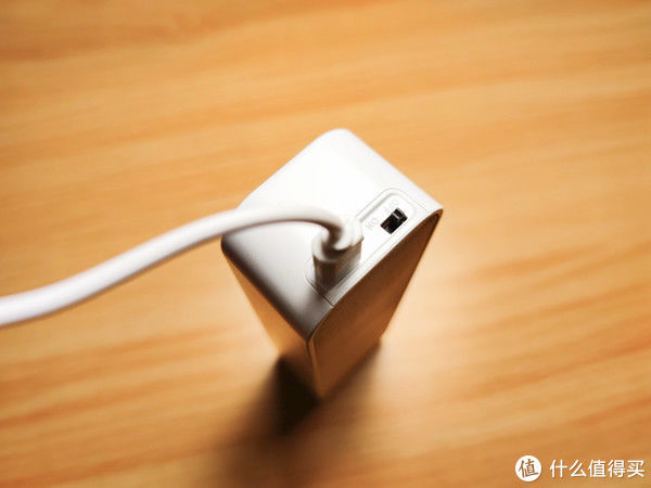 无极调光|消费降级：￥6块9的宿舍神器，无极调光3色温触控酷毙灯晒单简评