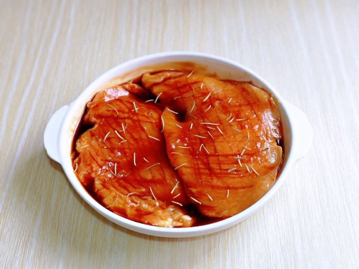 自制鸡排砂锅饭,干净卫生还省钱,味道比买的还好吃