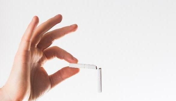 坚持1个月不抽烟,身体6大变化别大意,生活质量都提高了不少!