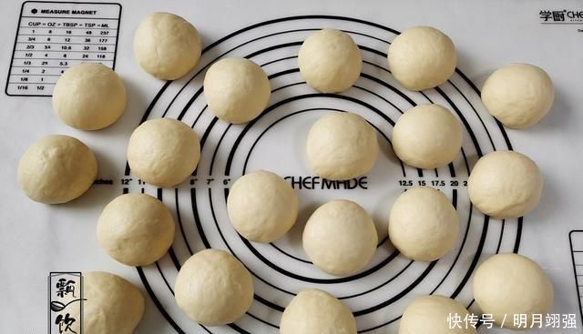 看似平凡却非常好吃的面包, 柔软香甜, 做法简单, 孩子吃着不停嘴