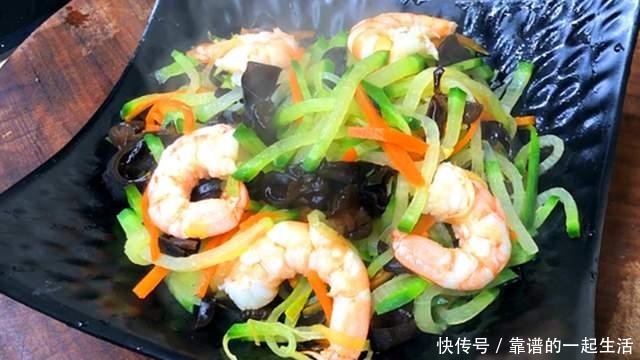 胡萝卜|天冷了,萝卜和它是绝配,炒一炒,鲜香味美营养高,不懂吃可惜了