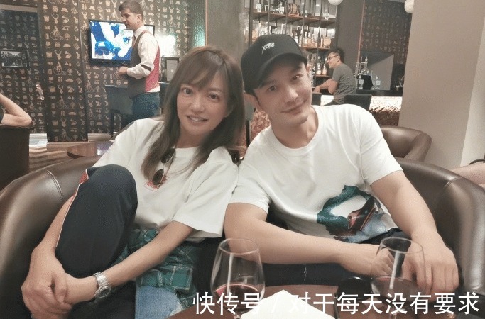 赵薇|赵薇在线说“明言明语”，有谁注意黄晓明说啥立马变成热搜第一