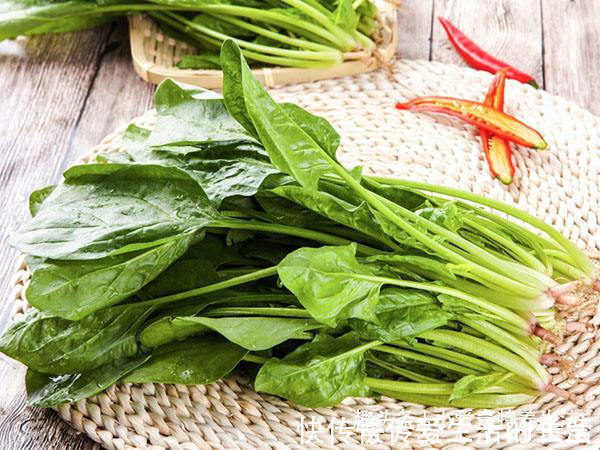 维生素c|提个醒菠菜营养好,但和此物一起吃,就是给身体找麻烦!