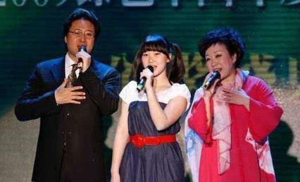 歌唱家|1990年,刘燕第一次见歌唱家戴玉强,3年后嫁给他并改变他的人生