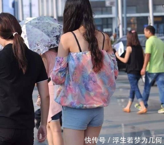 短裤|“心形”短裤真火，大长腿只是其一，大胆女生真“大胆”！