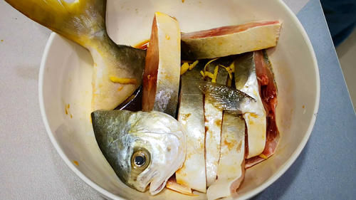 冷天我就爱做这鱼,刺少肉嫩营养高,热热乎乎炖一锅,冬天吃最香