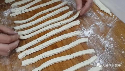 美食优选：香酥小油条的做法