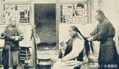 老照片|清朝历史老照片:商贩叫卖有讲究,最后一张马车夫脸色全是灰土!