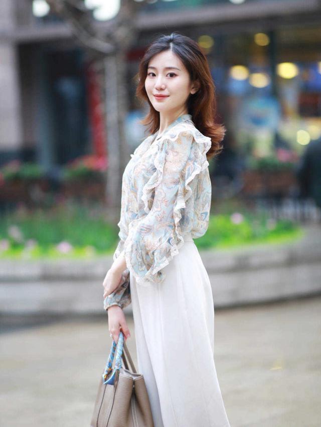 牛仔裤|快舍弃你的“牛仔裤”吧!今年夏天更流行这几款单品,时髦又百搭