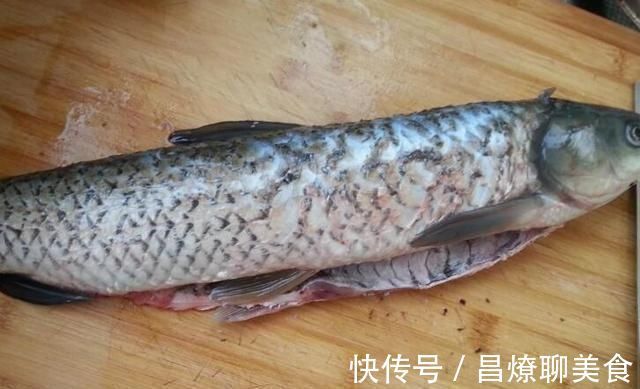 秋天,饺子面条靠边站,给家人做此面食,汤鲜美味还筋道,太香了