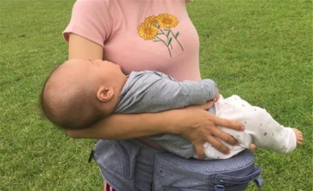 单手|小心把新生儿抱成“歪脖子”这种毁身高的抱姿,很多家长都在犯