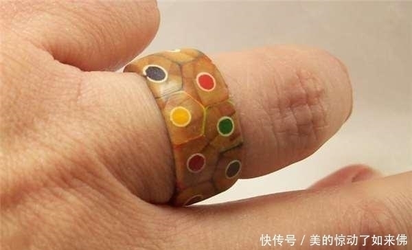 anna&看着这些彩色铅笔固定在车床上,下一秒打造出的东西让人不敢眨眼