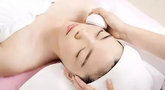 质地的眼霜|眼霜凭什么贵?脂肪粒又是如何形成的?