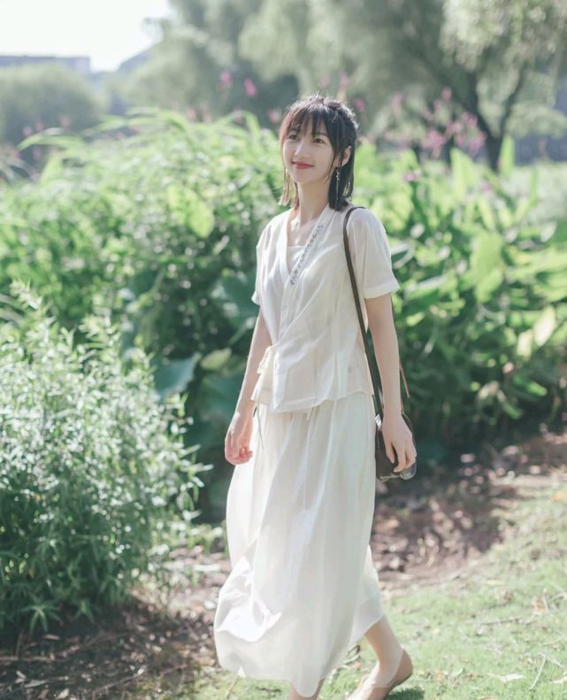 穿衣|懂得穿衣打扮太重要了，只要穿对了，普通人也会很有气质